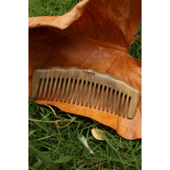 Sandal Ağacı Ahşap Tarak – Kıvırcık/Dalgalı/Tüm Saçlar İçin Doğal Bakım