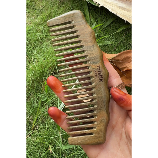 Sandal Ağacı Ahşap Tarak – Kıvırcık/Dalgalı/Tüm Saçlar İçin Doğal Bakım